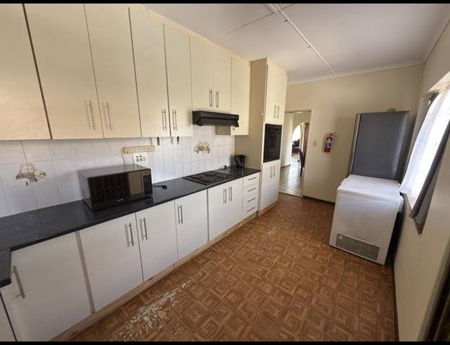 4 BEDROOM HOUSE FOR SALE IN PELHAM